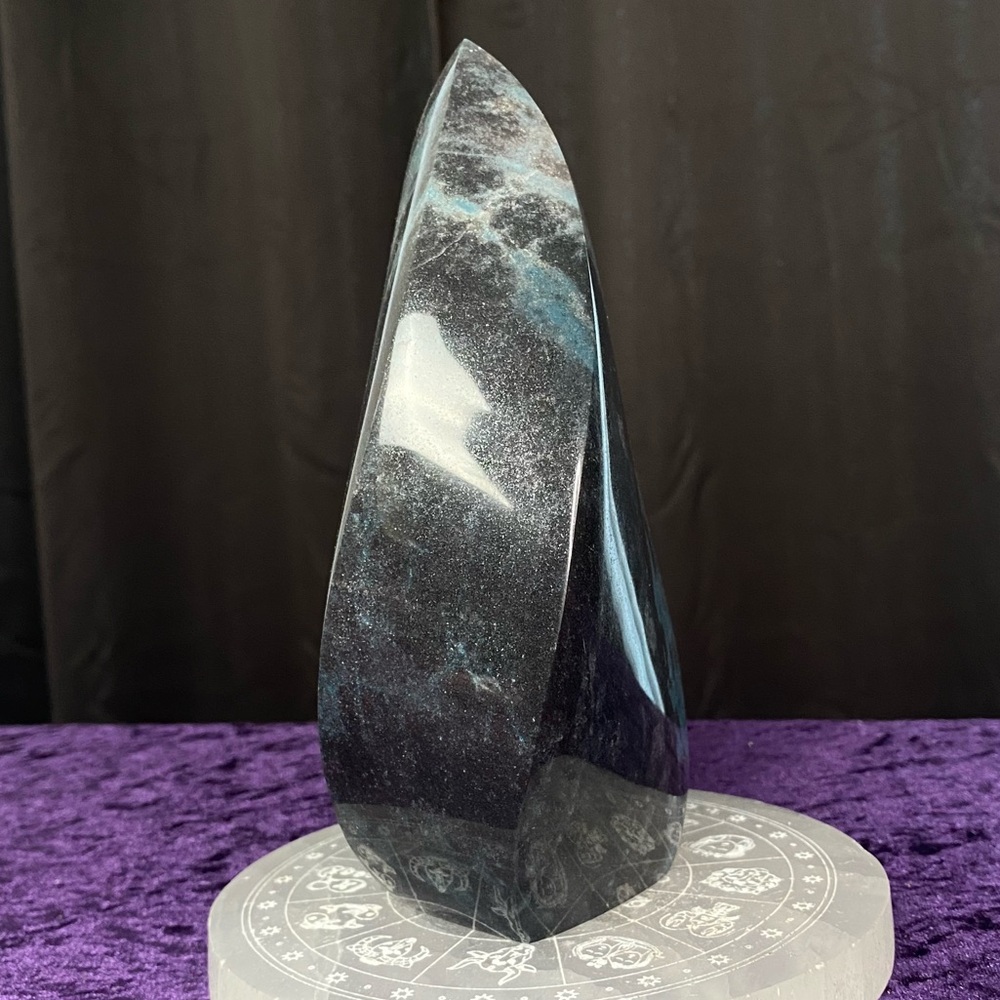 Trollite Flame Statement Piece - image 5